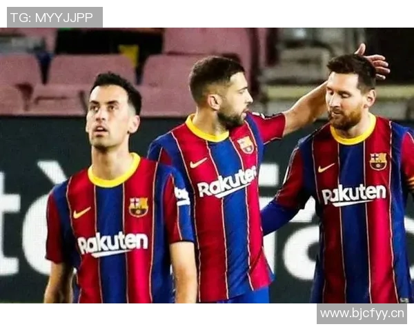 布斯克茨精准直塞助攻梅西单刀机会遗憾打偏错失良机