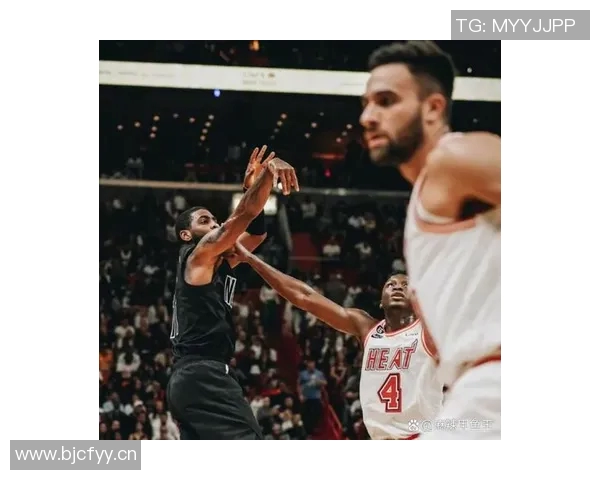 格雷森阿伦外线火力全开12投6中砍下17分4篮板5助攻表现抢眼