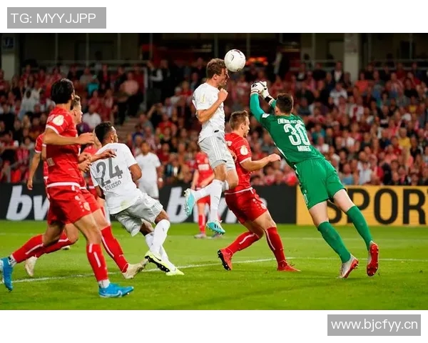 拜仁对阵弗赖堡海报发布迪亚斯卡尔贝斯特齐亮相剑指三分