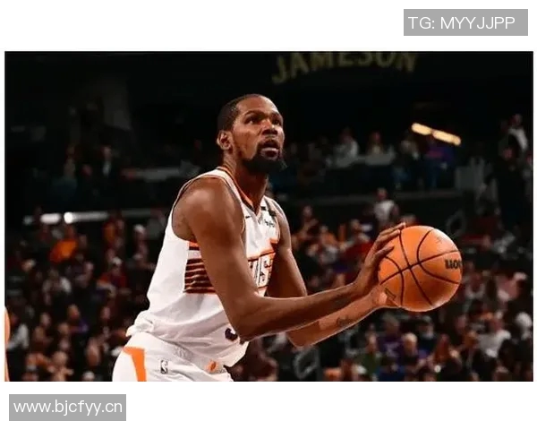 火箭队即将迎来六连客杜兰特训练专注申京展现微笑备战掘金与湖人