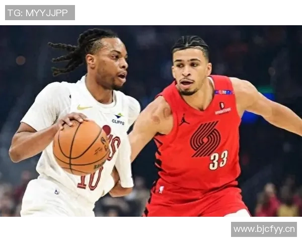 历史仅有三支球队在单赛季实现三名球员得分超过50的壮举