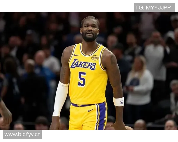 从问题状元到更衣室领袖艾顿在湖人重拾自信与归属感